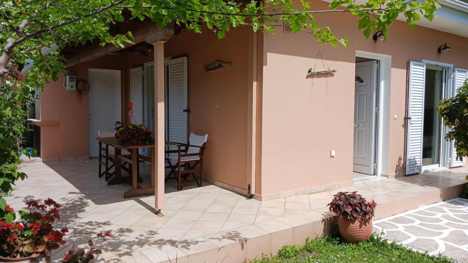 Villa Ioannidis Парга Екстериор снимка